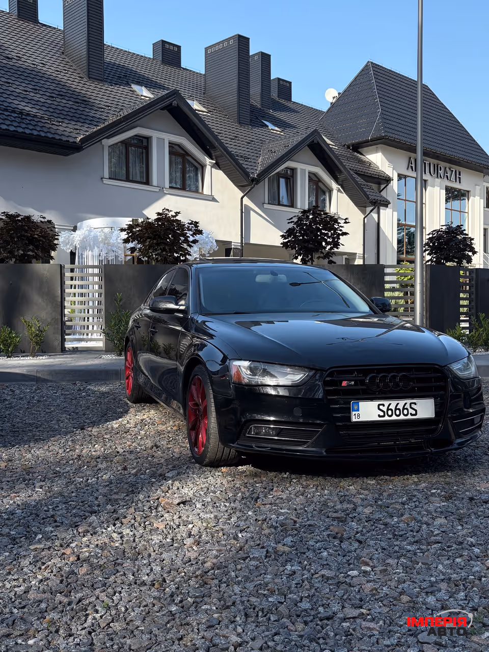 Audi A4 - фото 2