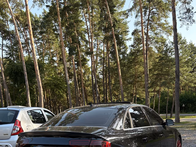 Audi A4 - фото 3