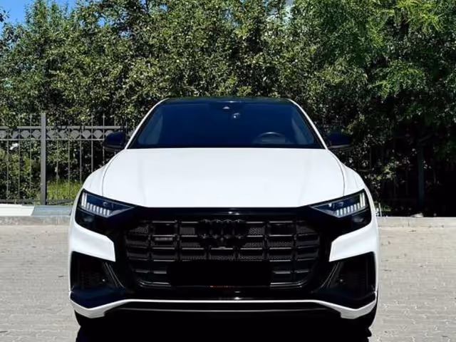 Audi Q8 - фото 3