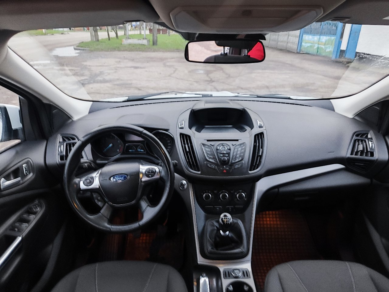 Ford Kuga - фото 8