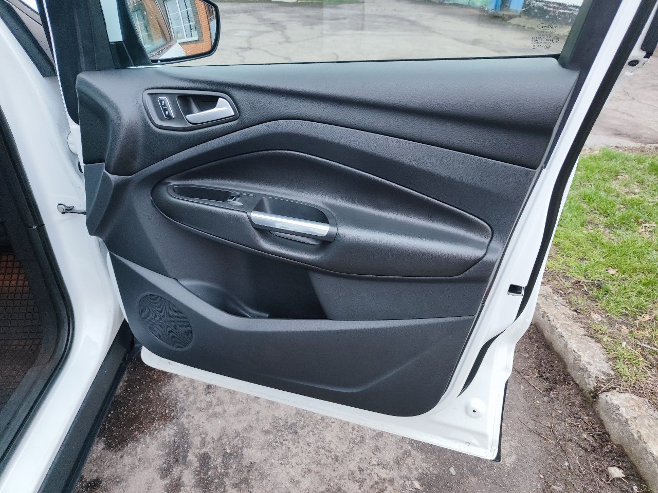 Ford Kuga - фото 6