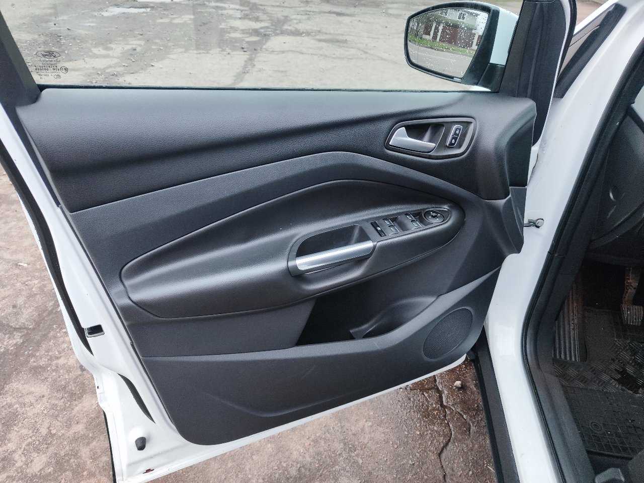 Ford Kuga - фото 18