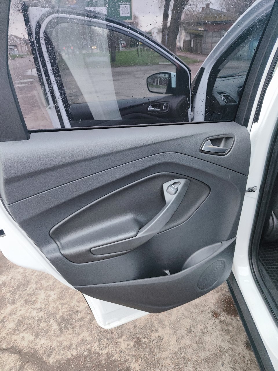 Ford Kuga - фото 15