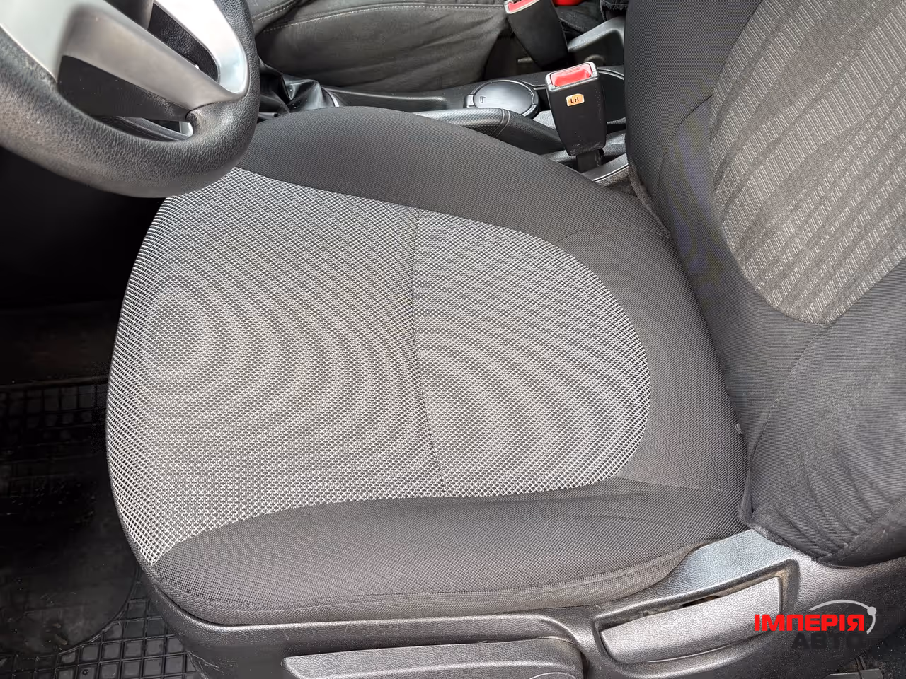 Hyundai Accent - фото 14