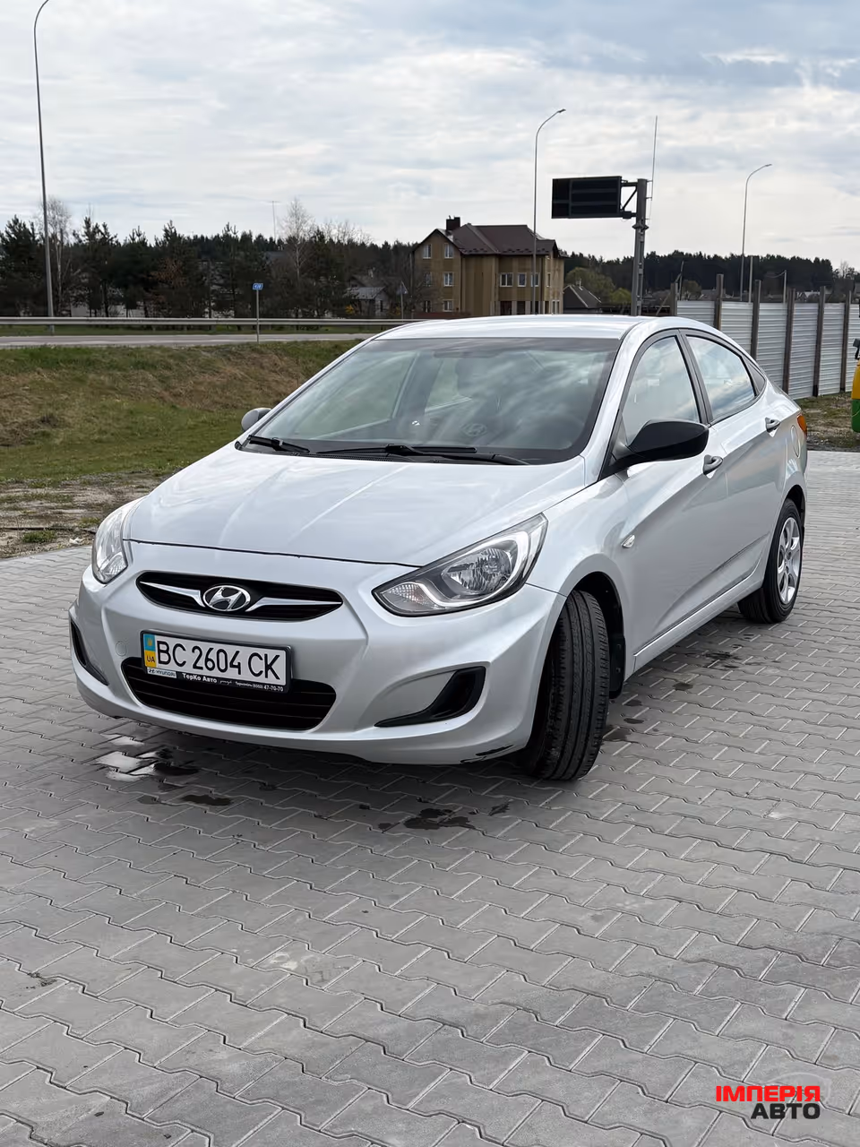 Hyundai Accent - фото 1
