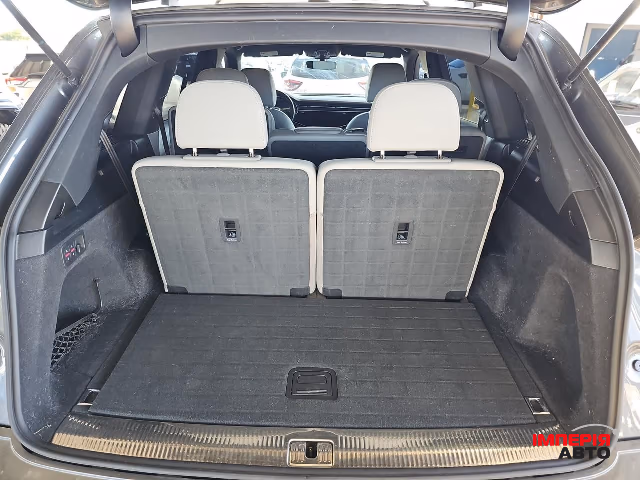 Audi Q7 - фото 6