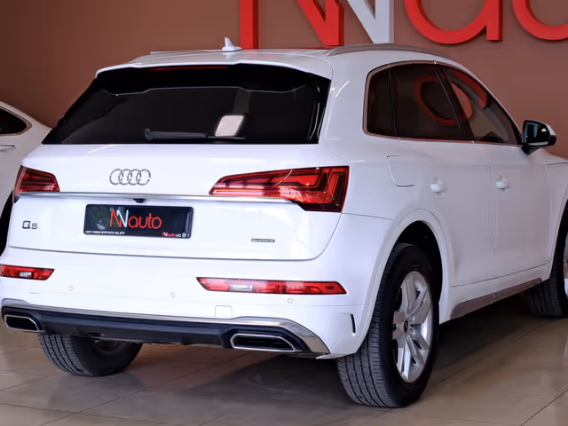 Audi Q5 - фото 5