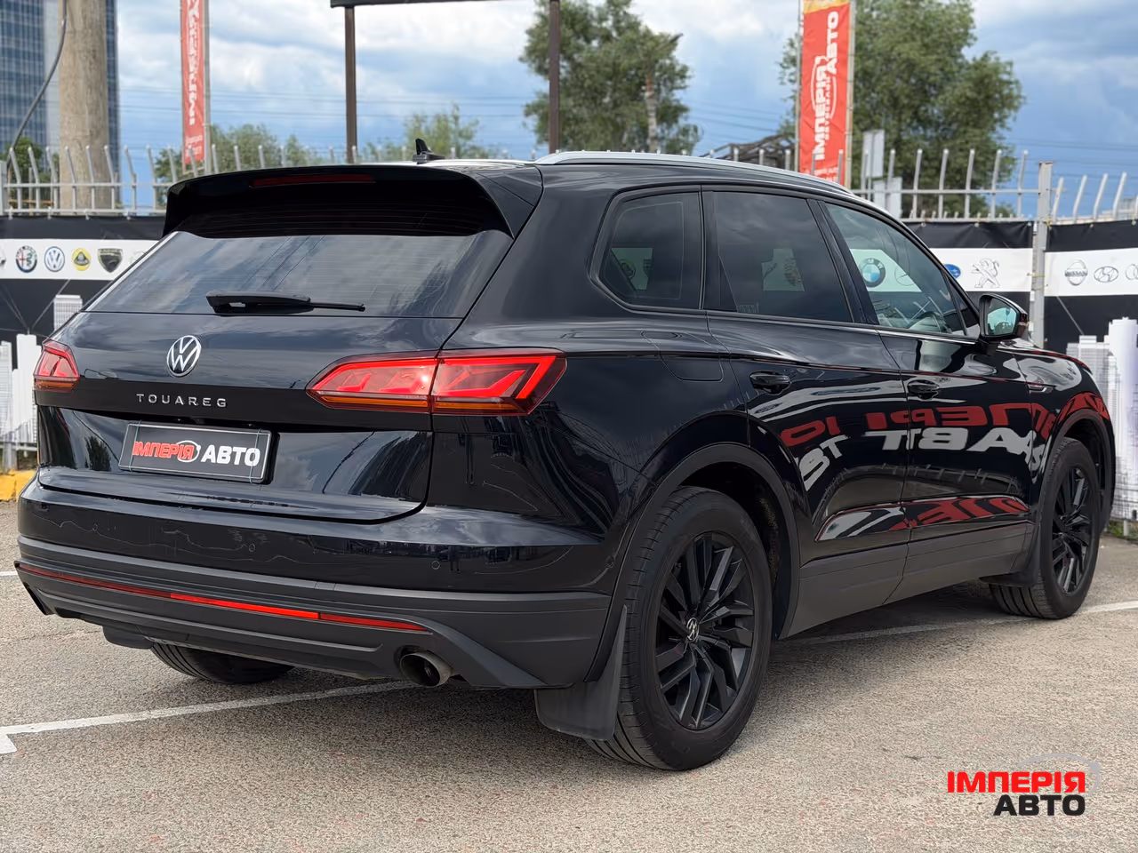 Volkswagen Touareg - фото 7