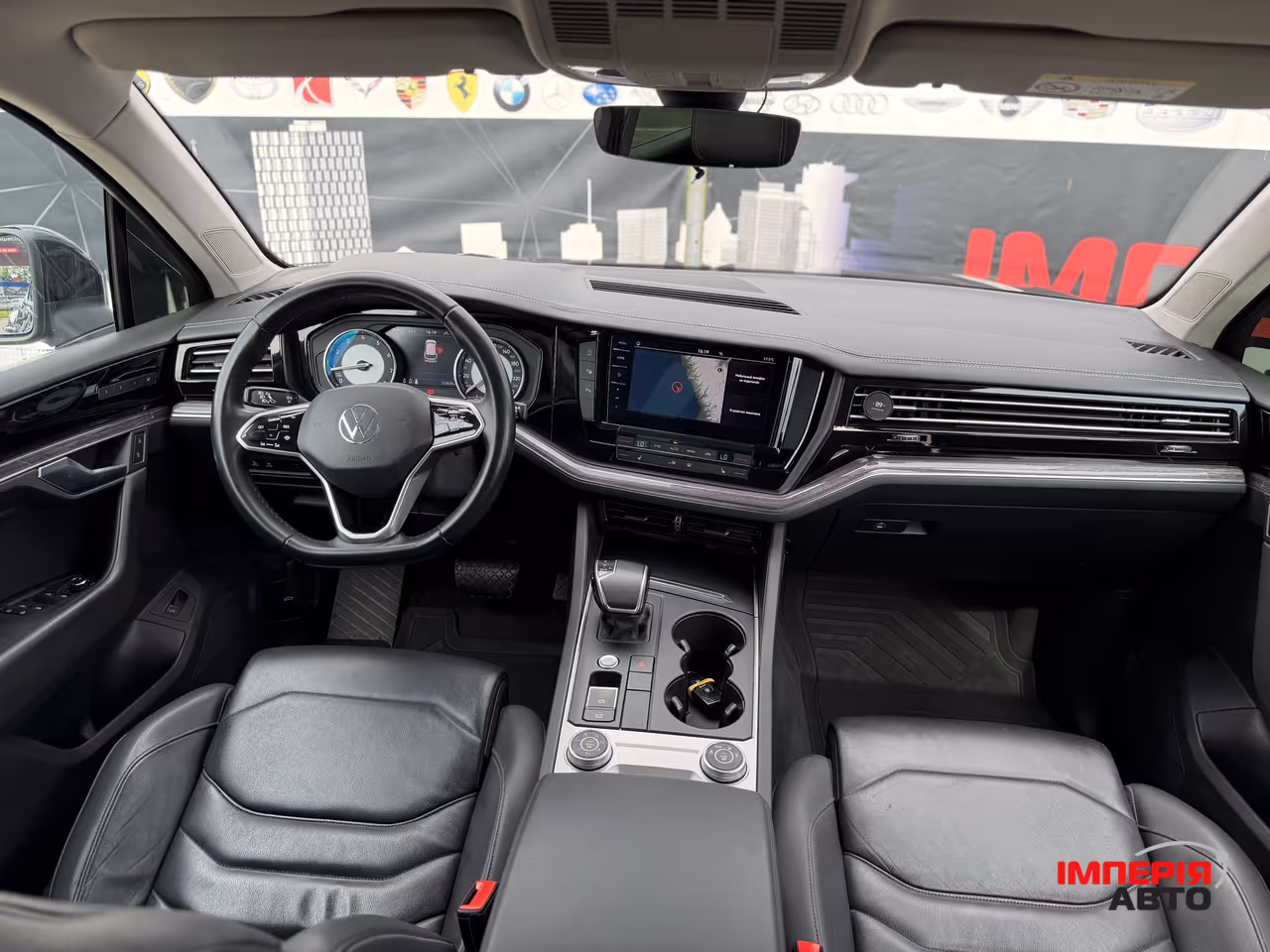 Volkswagen Touareg - фото 11