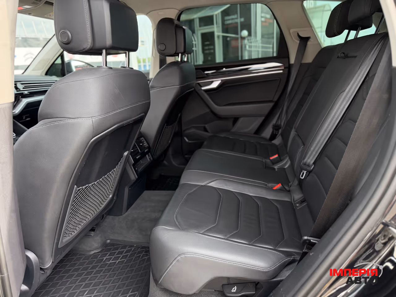 Volkswagen Touareg - фото 20