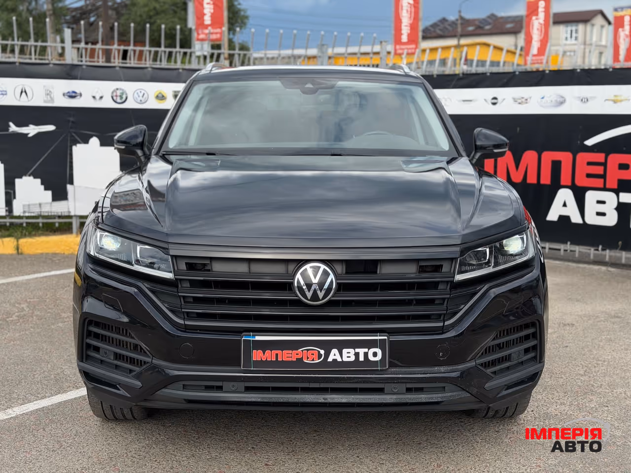Volkswagen Touareg - фото 3