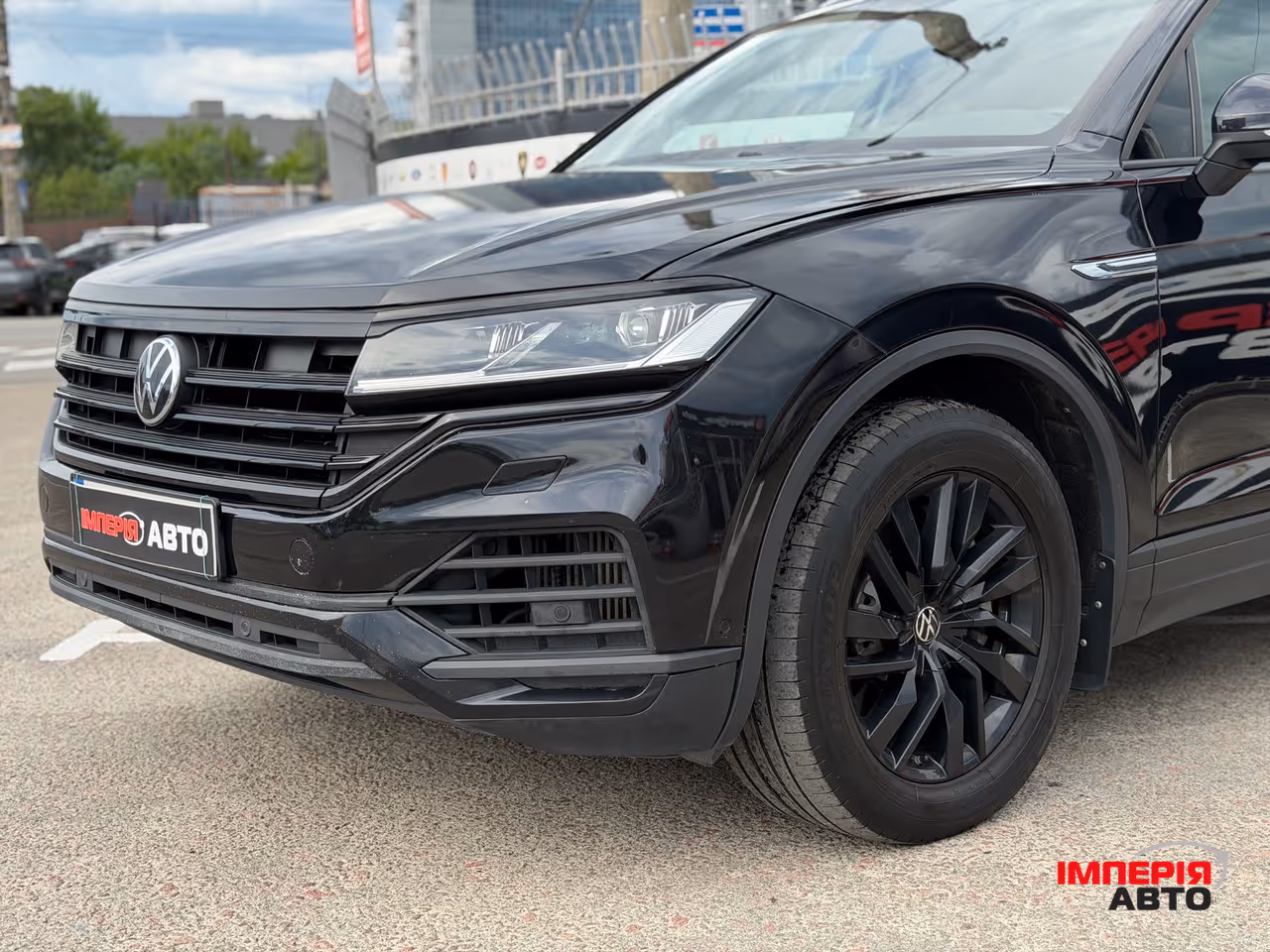 Volkswagen Touareg - фото 4