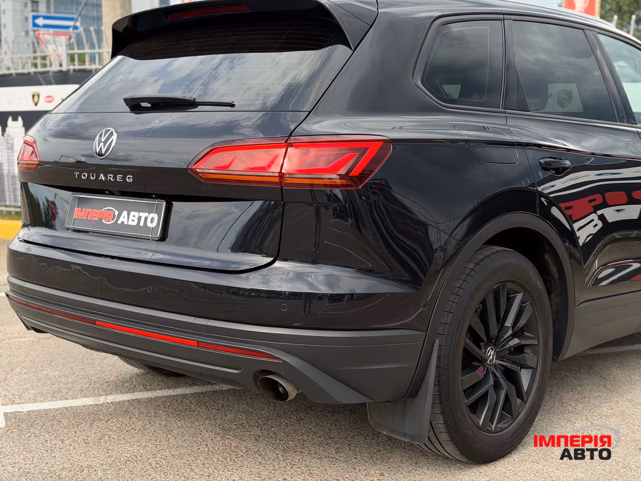 Volkswagen Touareg - фото 10