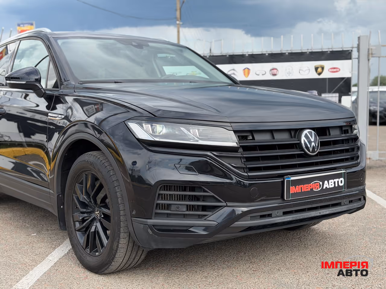 Volkswagen Touareg - фото 5