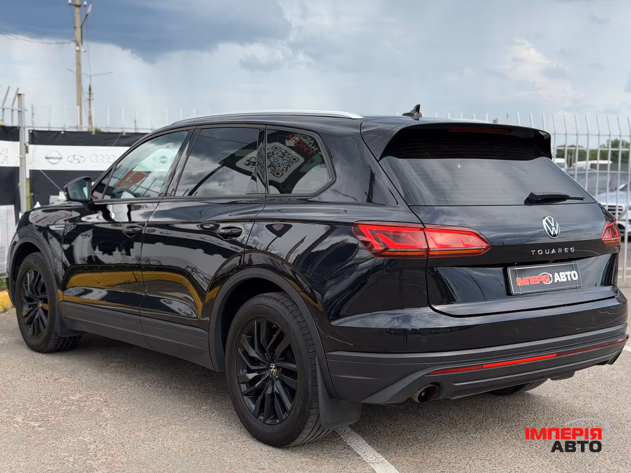 Volkswagen Touareg - фото 8
