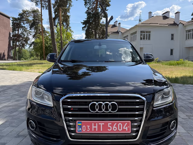 Audi Q5 - фото 1