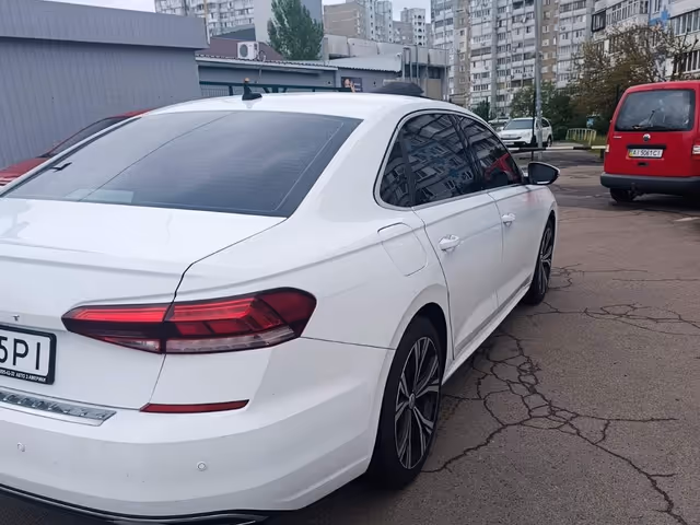 Volkswagen Passat - фото 3