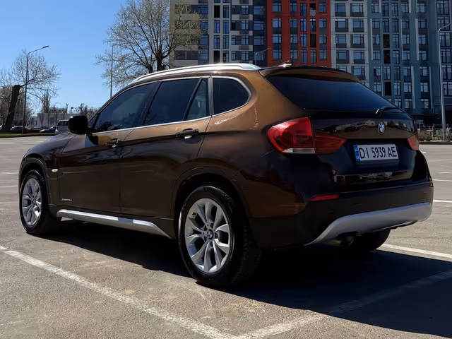BMW X1 - фото 5