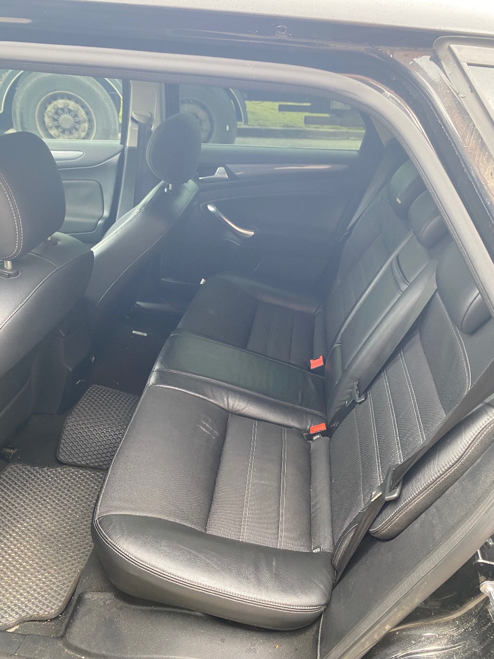 Ford Mondeo - фото 12