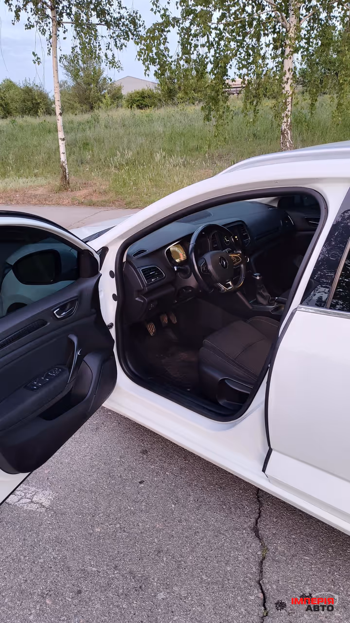 Renault Megane - фото 4