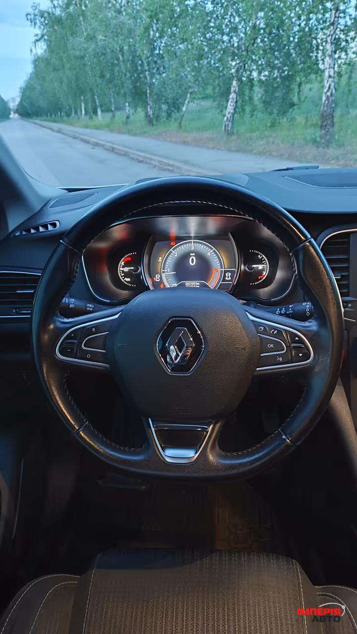 Renault Megane - фото 11