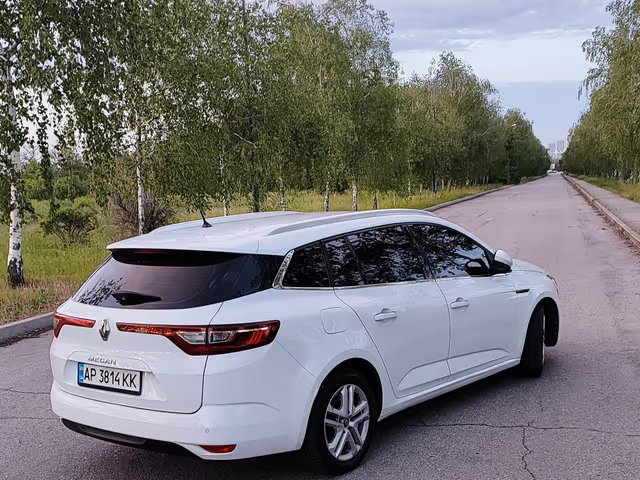 Renault Megane - фото 3