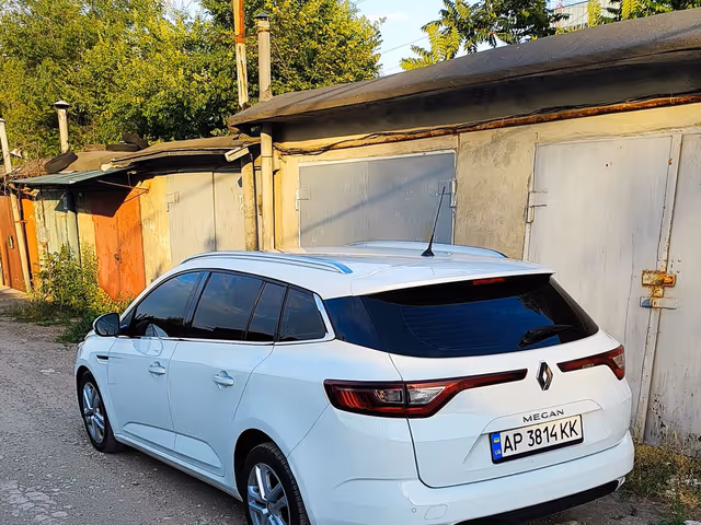 Renault Megane - фото 5