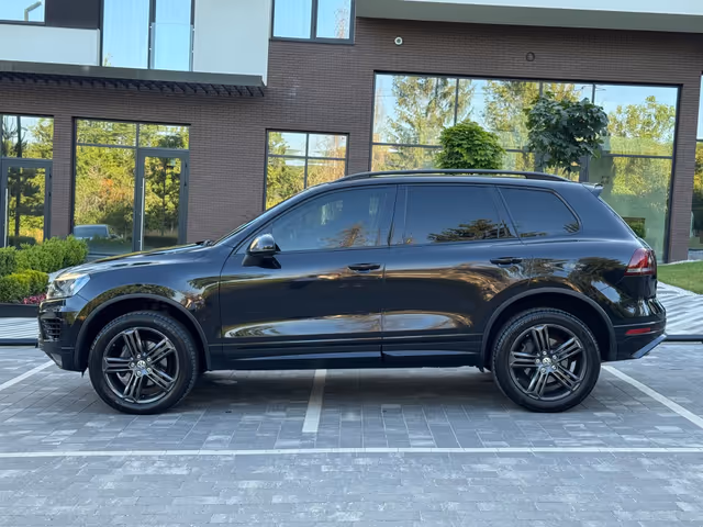 Volkswagen Touareg - фото 3