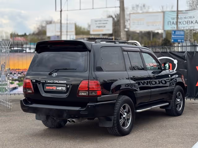 Toyota Land Cruiser - фото 3