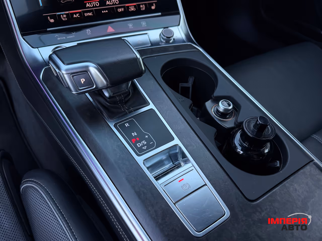 Audi A6 - фото 35