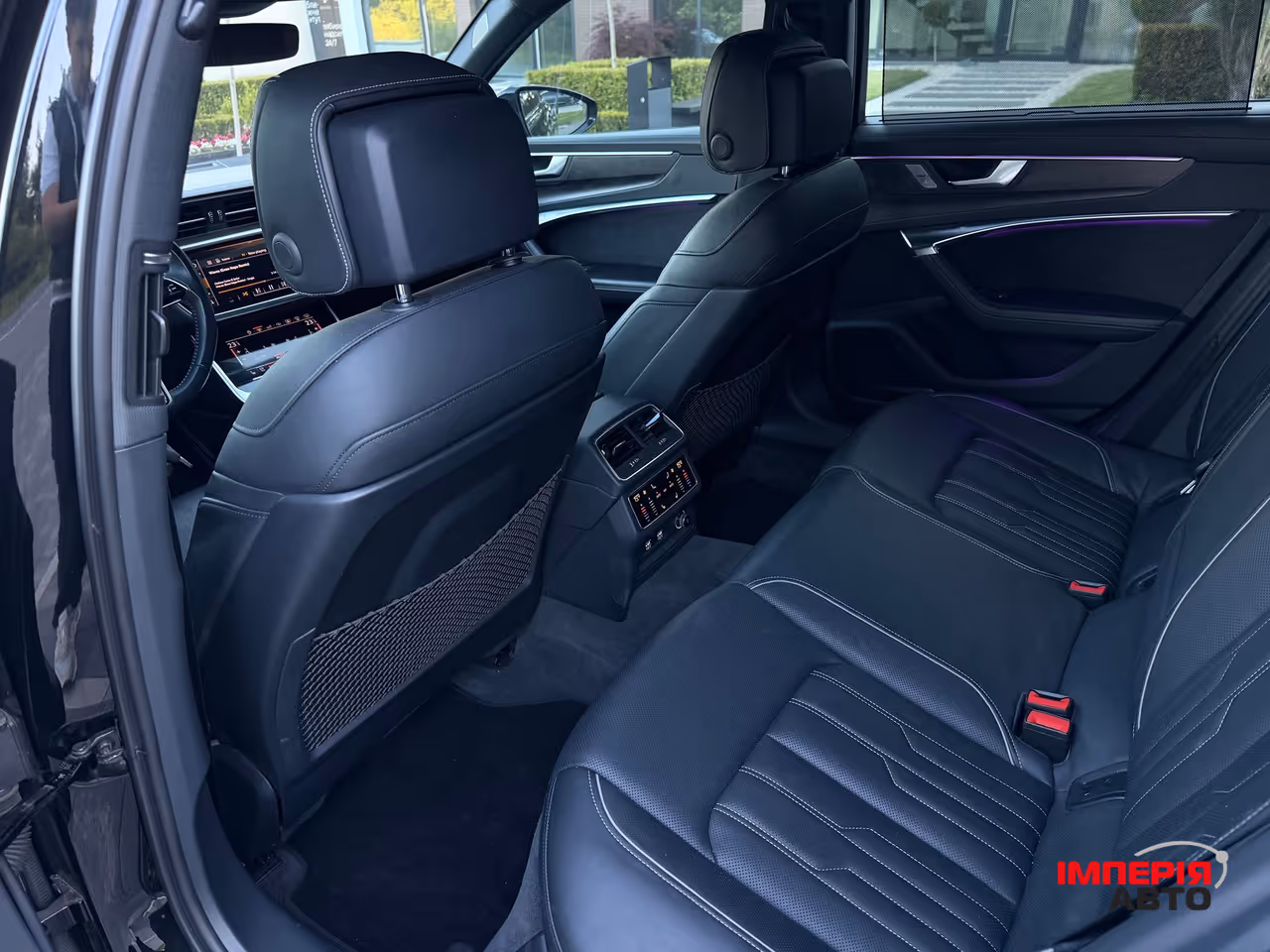 Audi A6 - фото 32