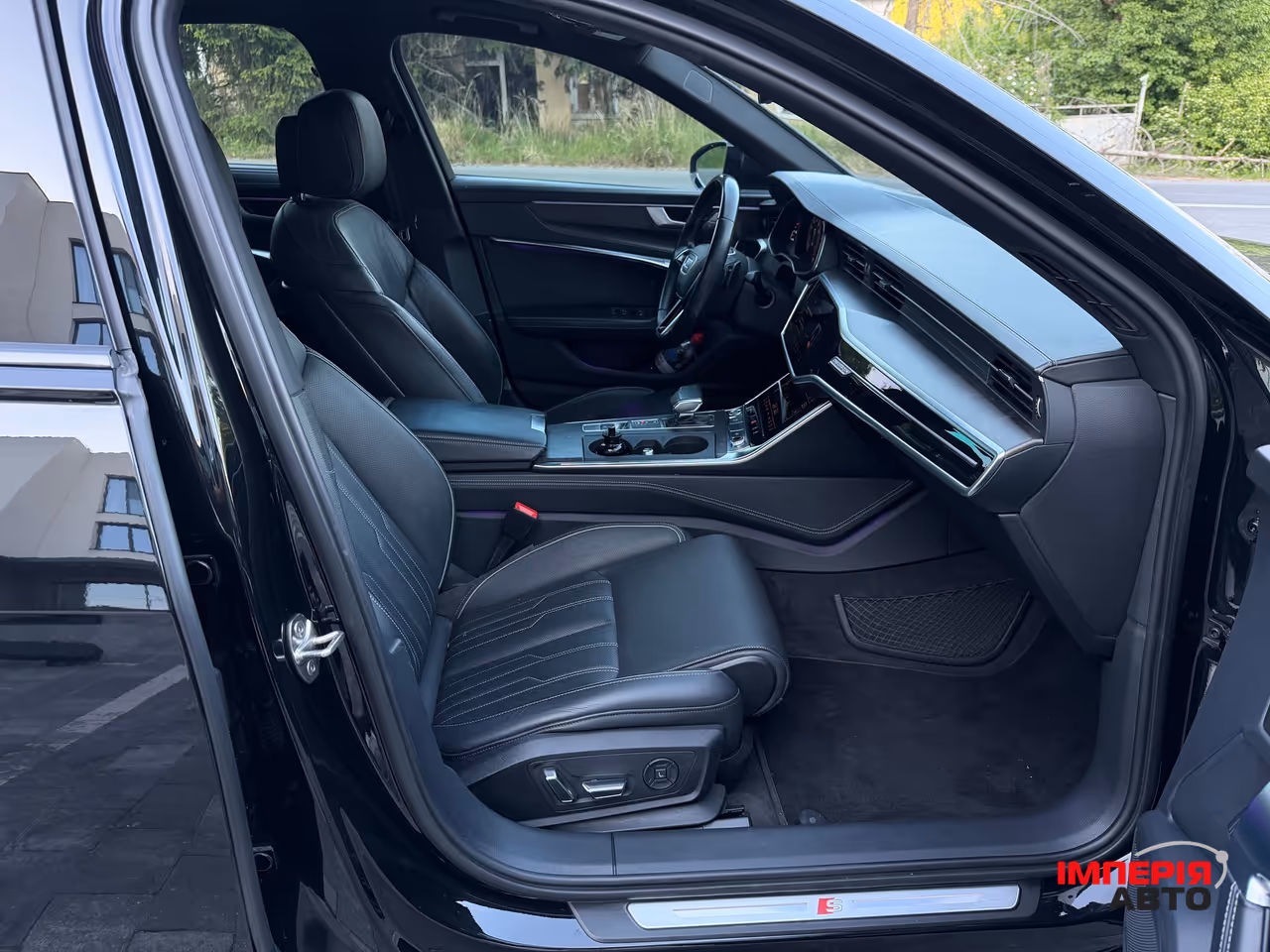 Audi A6 - фото 29