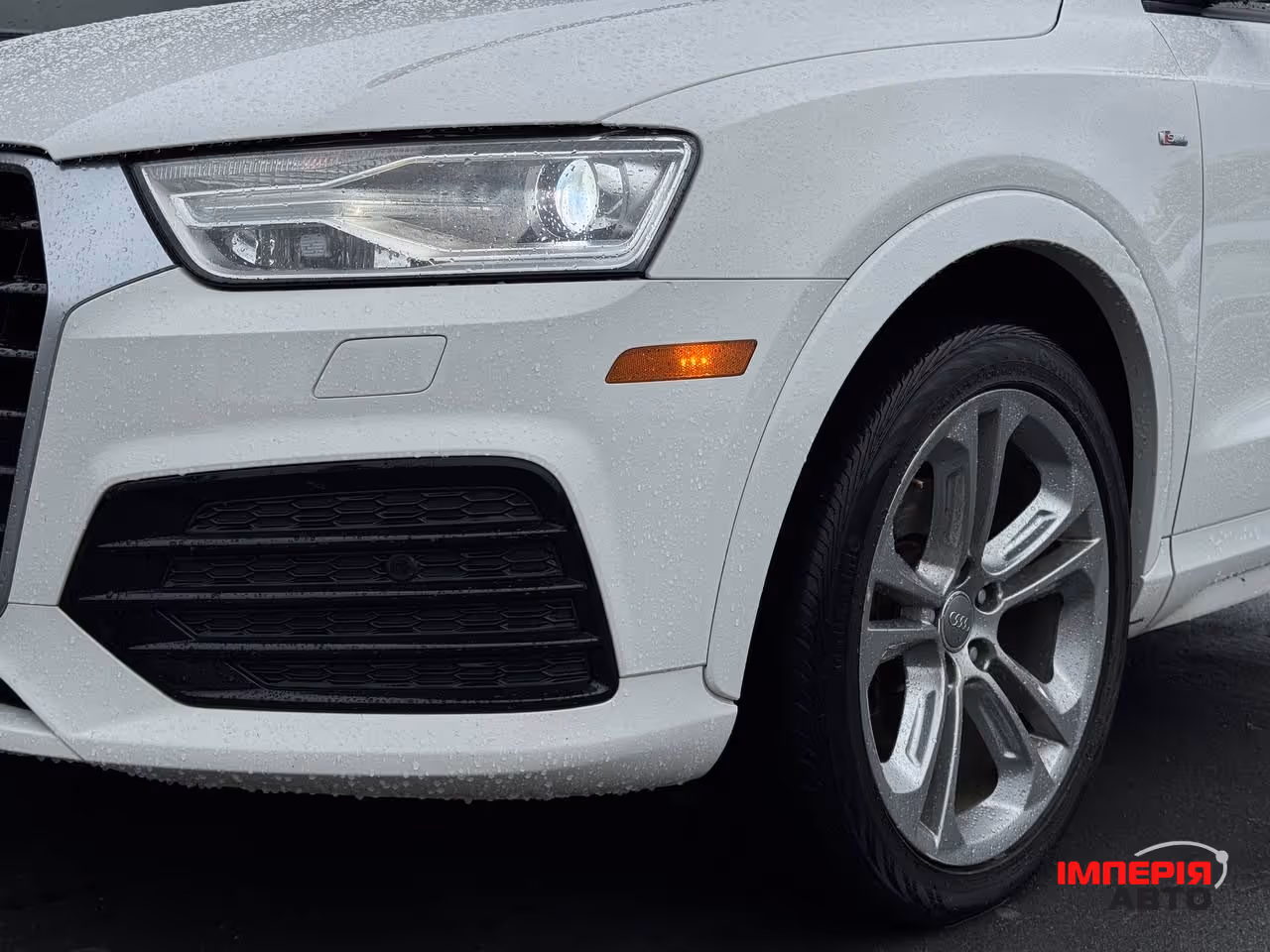 Audi Q3 - фото 13
