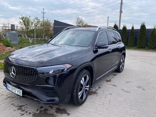 Mercedes-Benz EQB - фото 2