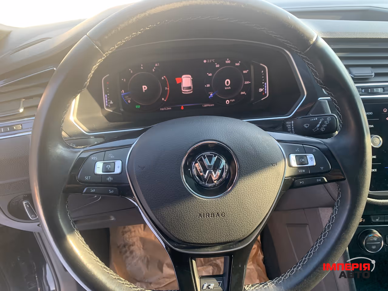 Volkswagen Tiguan - фото 7