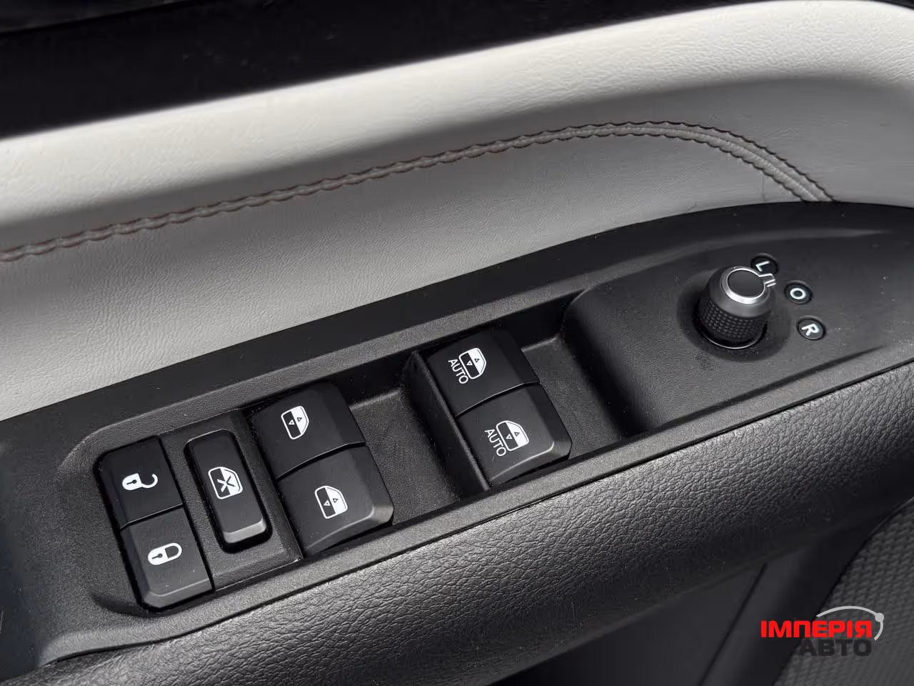 Jeep Compass - фото 25