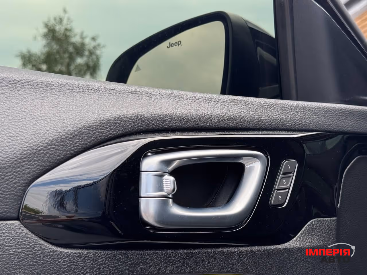 Jeep Compass - фото 24