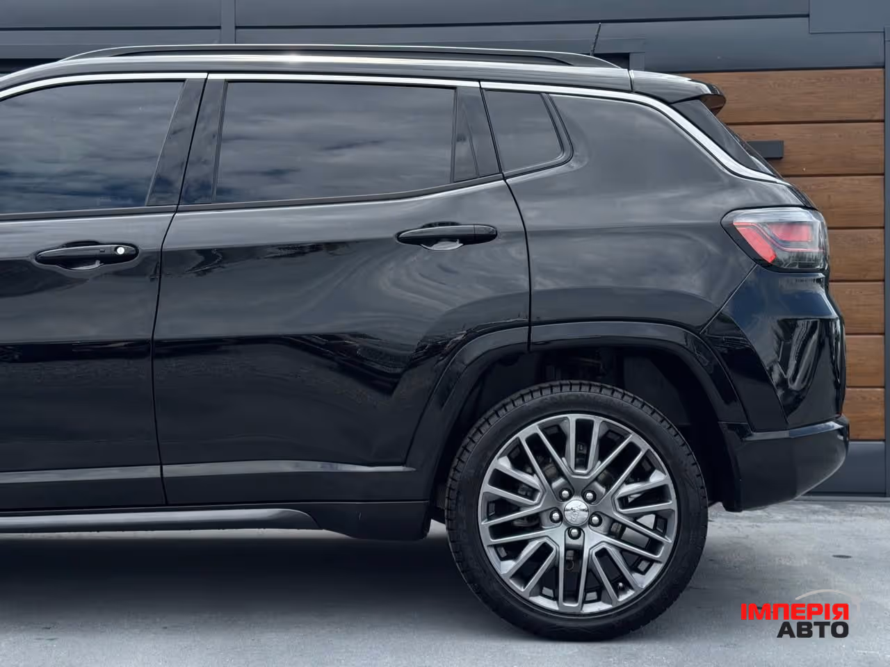 Jeep Compass - фото 10