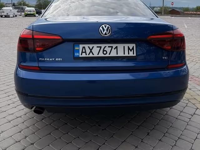 Volkswagen Passat - фото 4