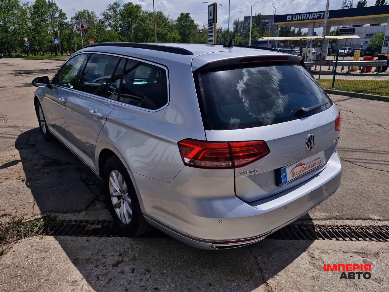 Volkswagen Passat - фото 7