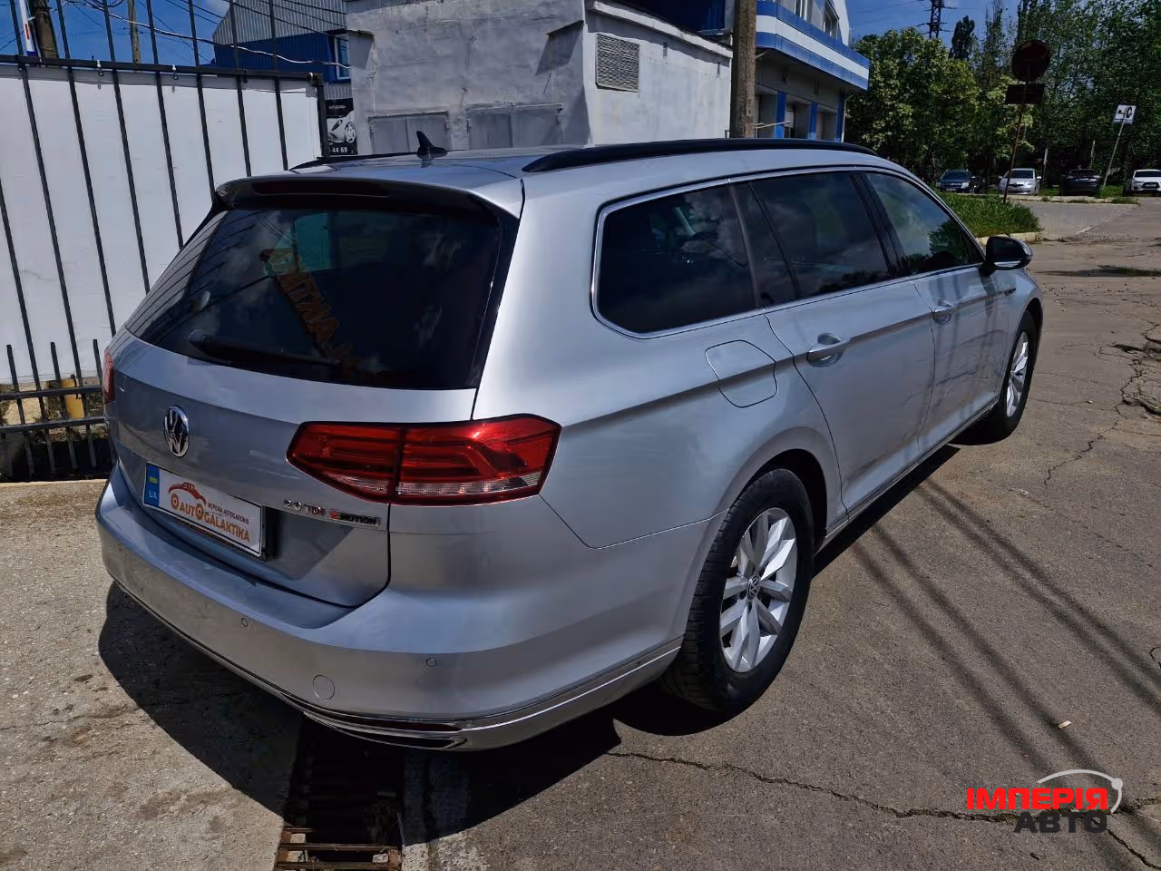 Volkswagen Passat - фото 3