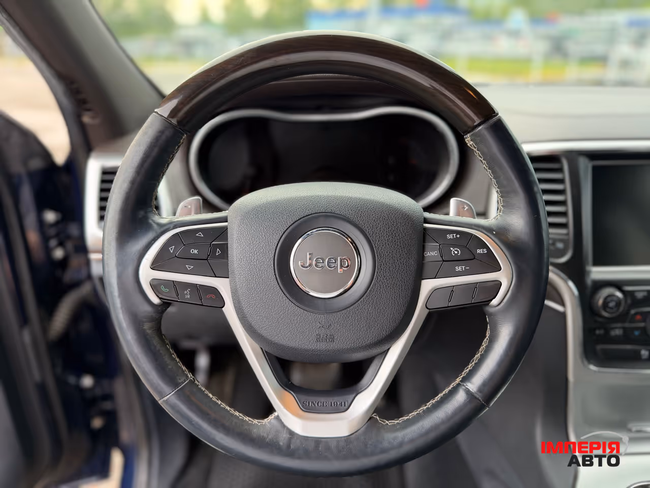 Jeep Grand Cherokee - фото 8