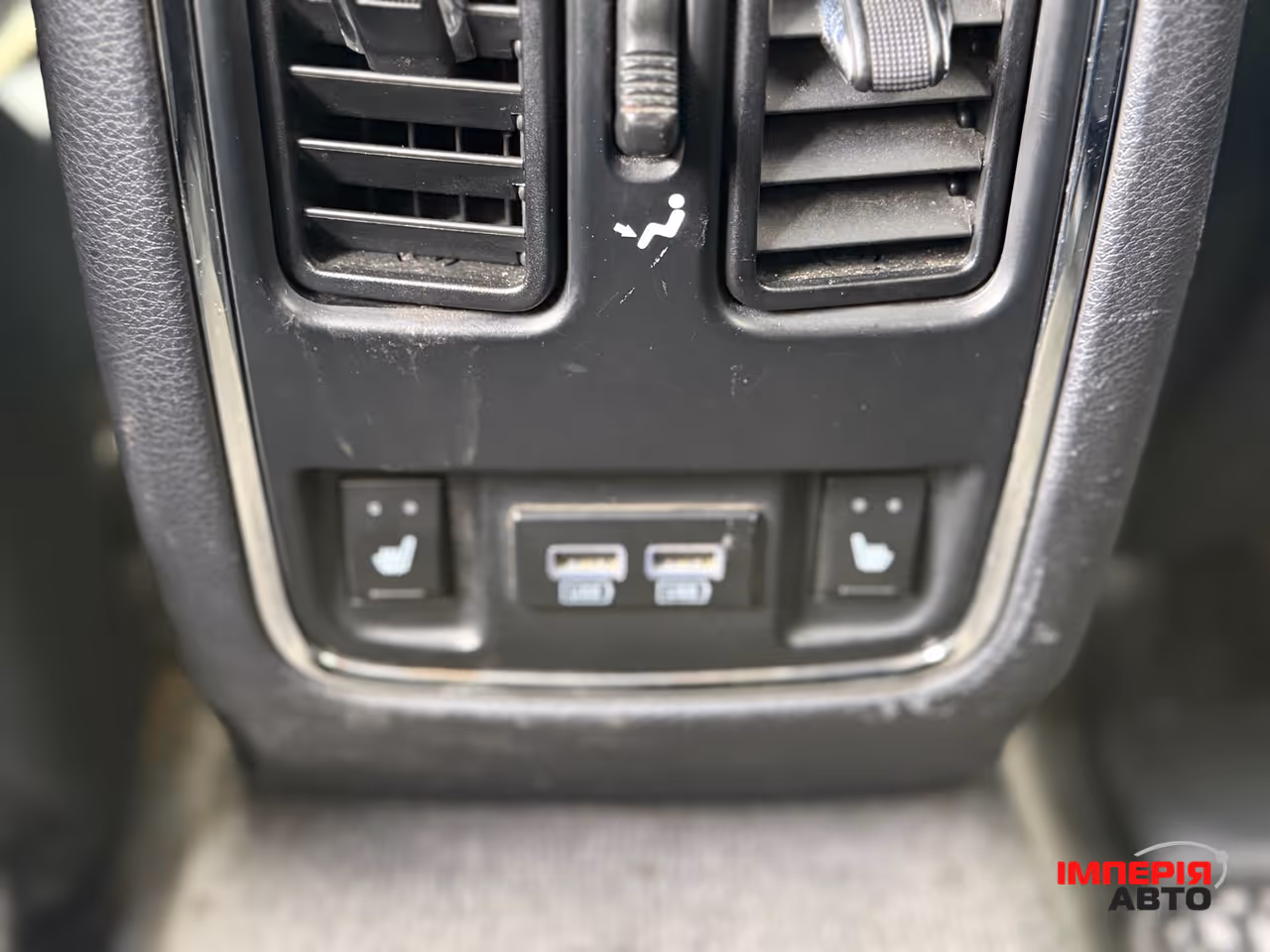 Jeep Grand Cherokee - фото 17