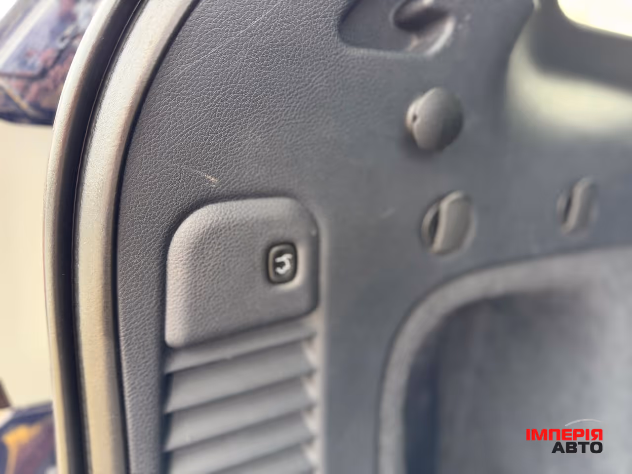 Jeep Grand Cherokee - фото 24