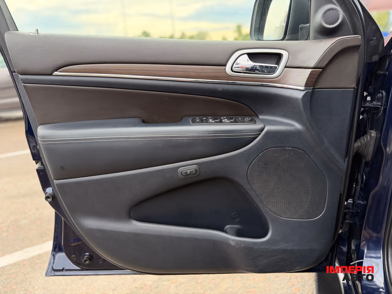 Jeep Grand Cherokee - фото 6