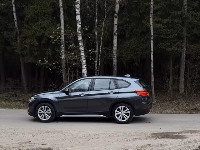 BMW X1 - фото 5