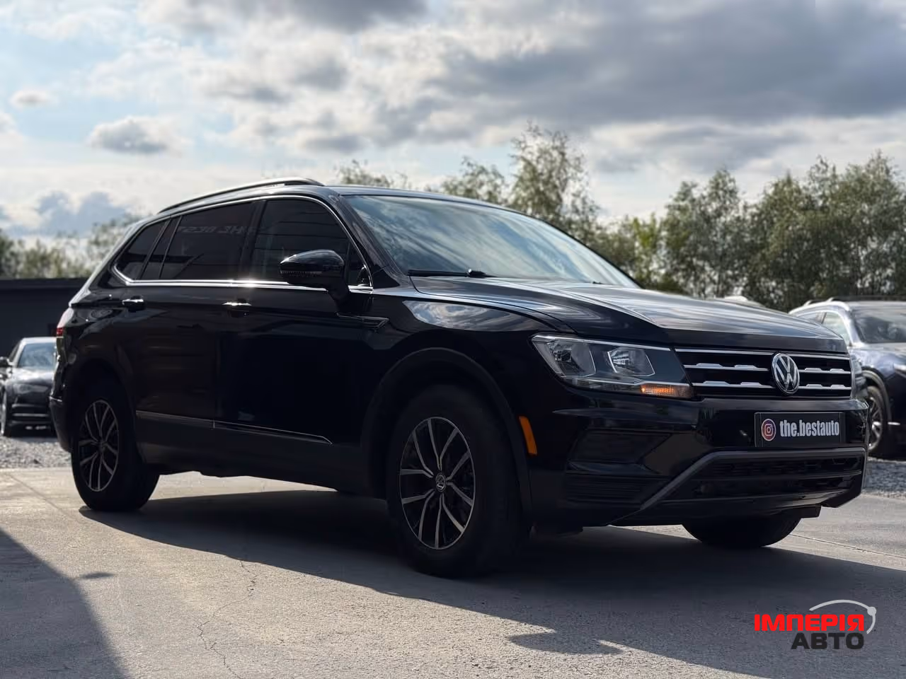Volkswagen Tiguan - фото 5