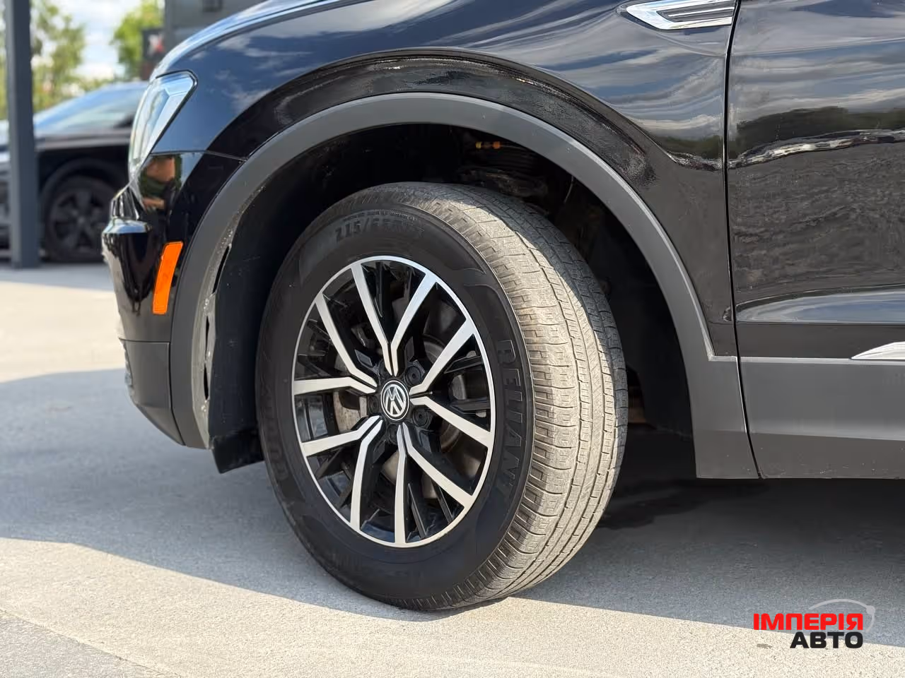 Volkswagen Tiguan - фото 3