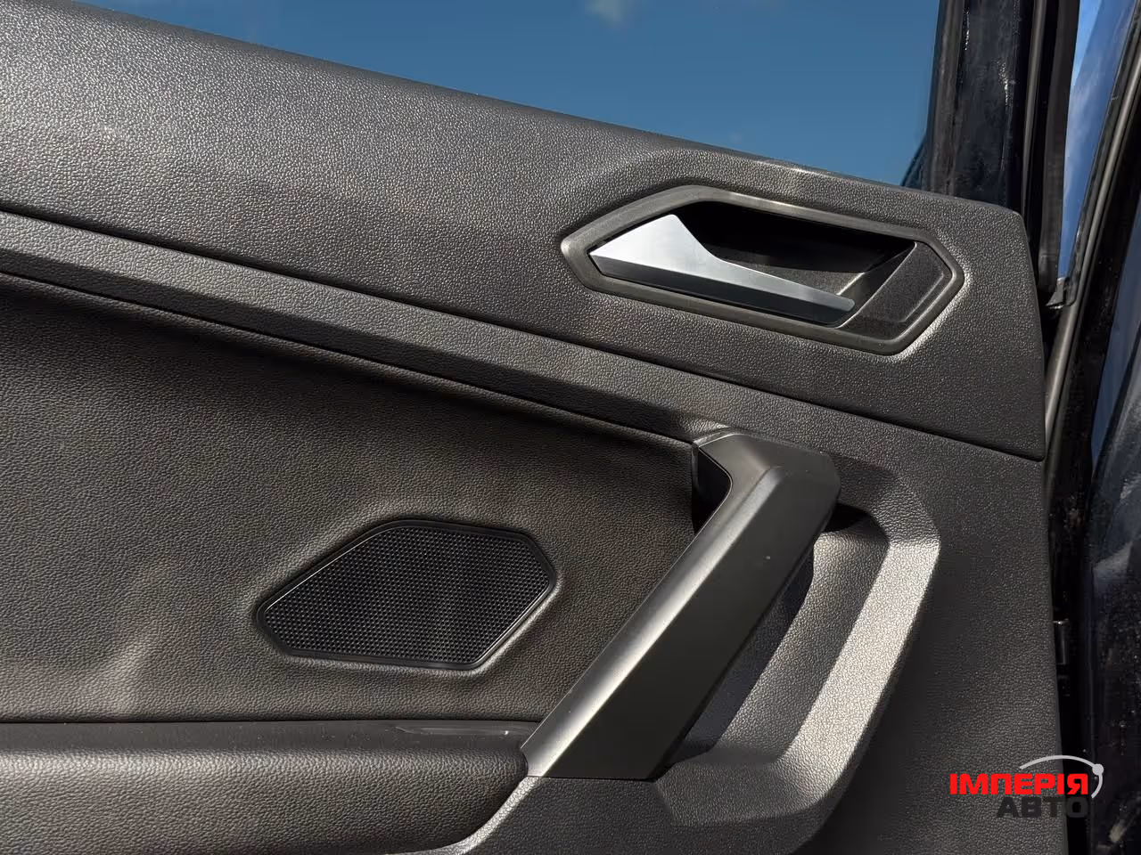 Volkswagen Tiguan - фото 39