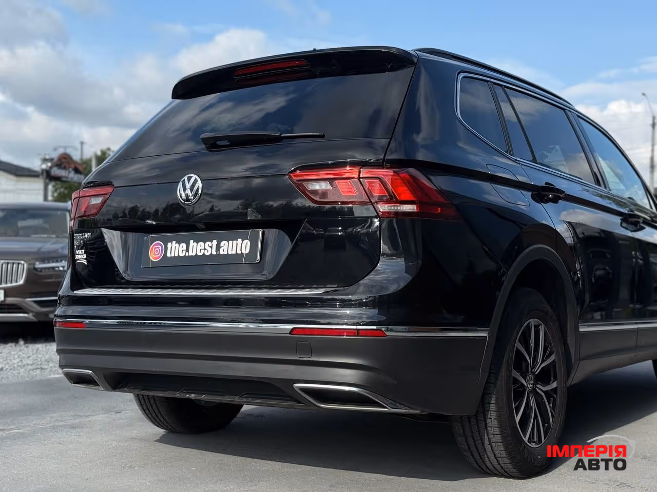 Volkswagen Tiguan - фото 9
